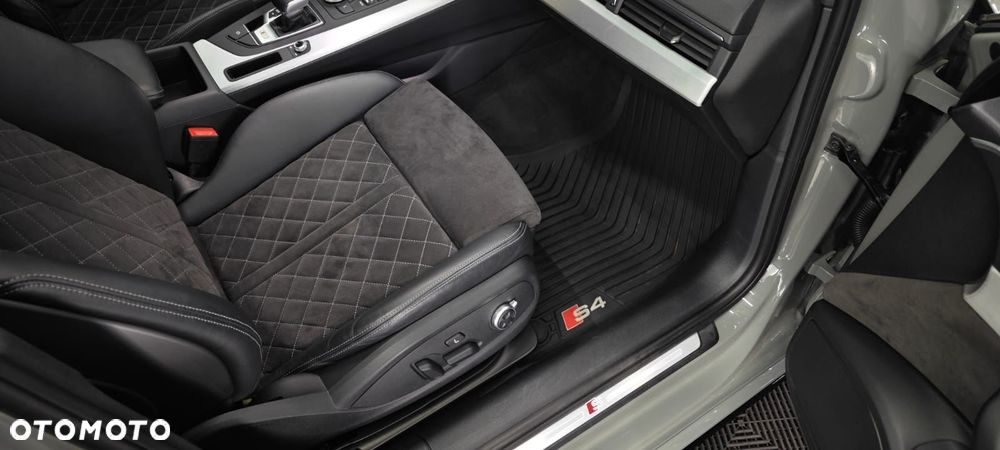 Audi S4 Limousine - 19