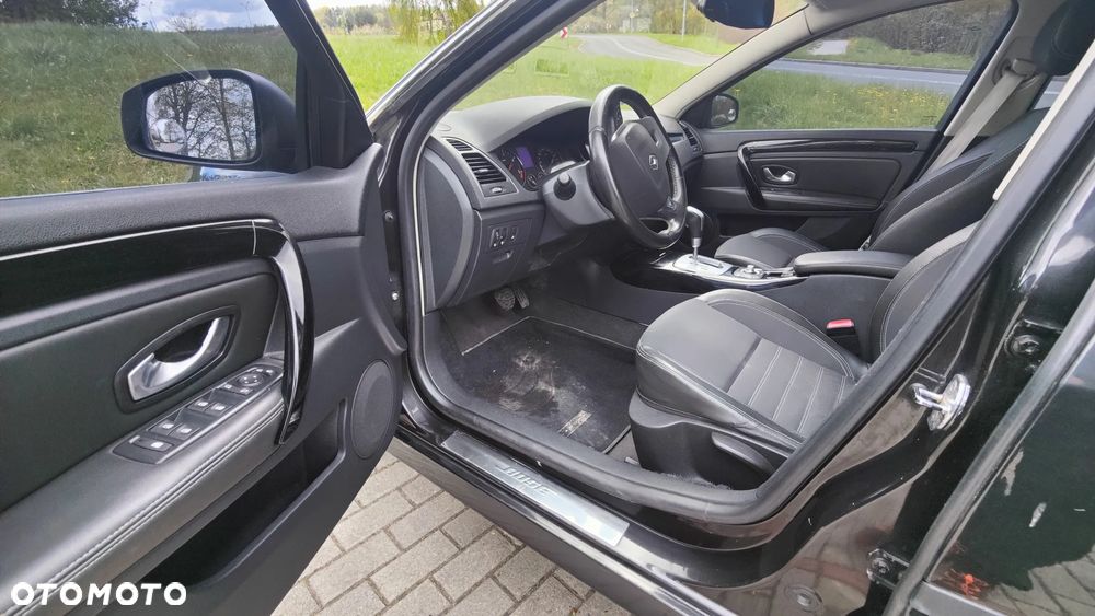 Renault Laguna dCi 175 FAP Bose Edition - 11