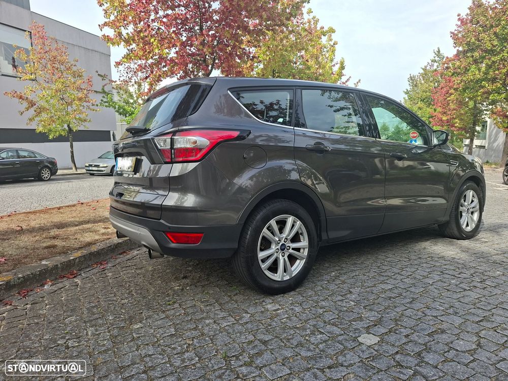 Ford Kuga - 21