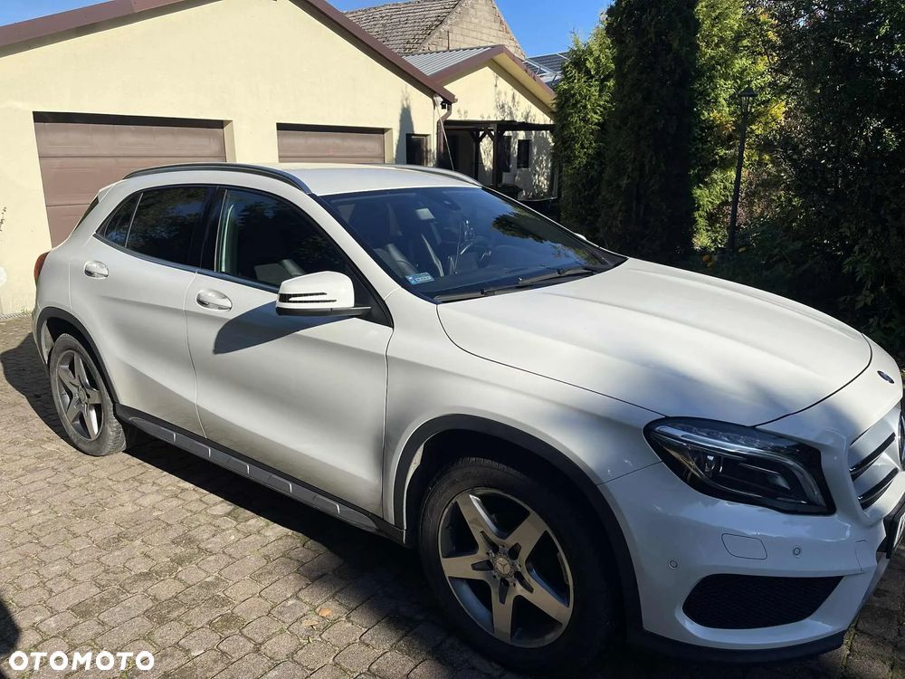 Mercedes-Benz GLA - 5