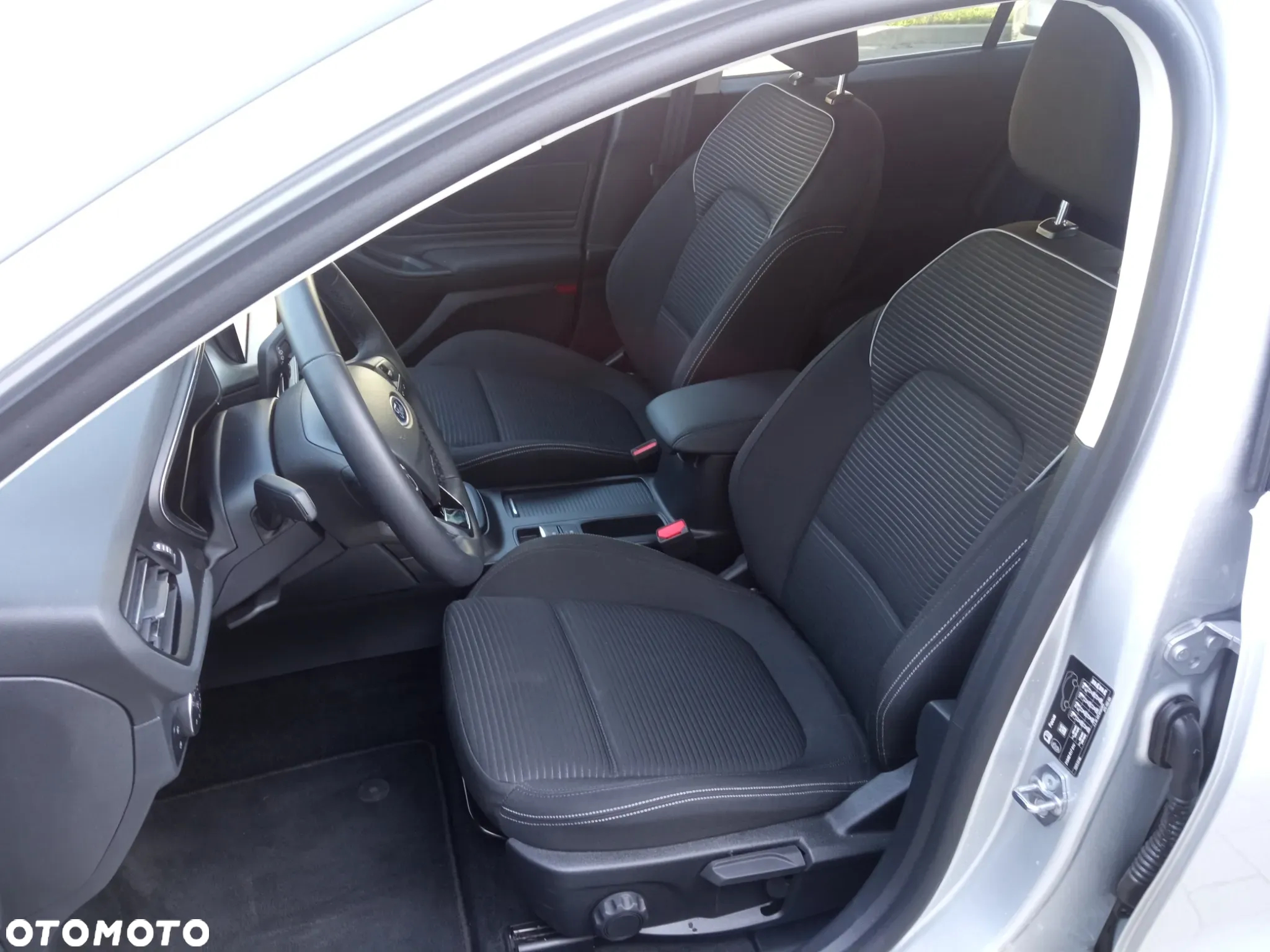Ford Focus 1.0 EcoBoost Titanium Design - 9