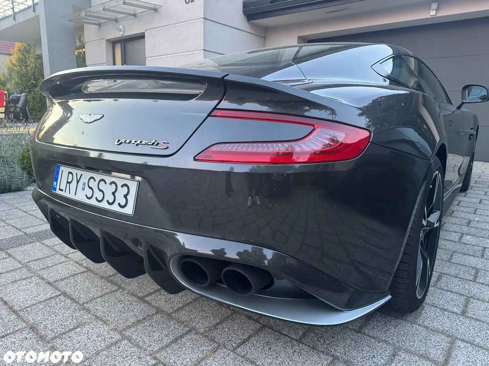 Aston Martin Vanquish - 39