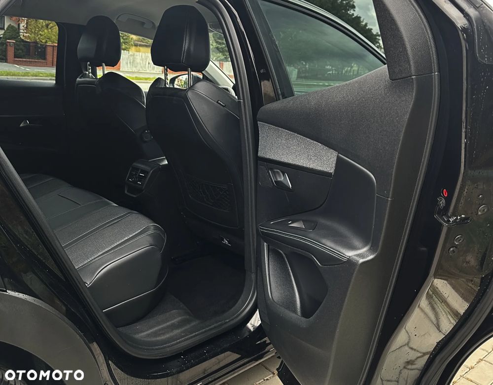 Peugeot 3008 1.6 PureTech Hybrid PHEV Allure Pack S&S EAT8 - 34