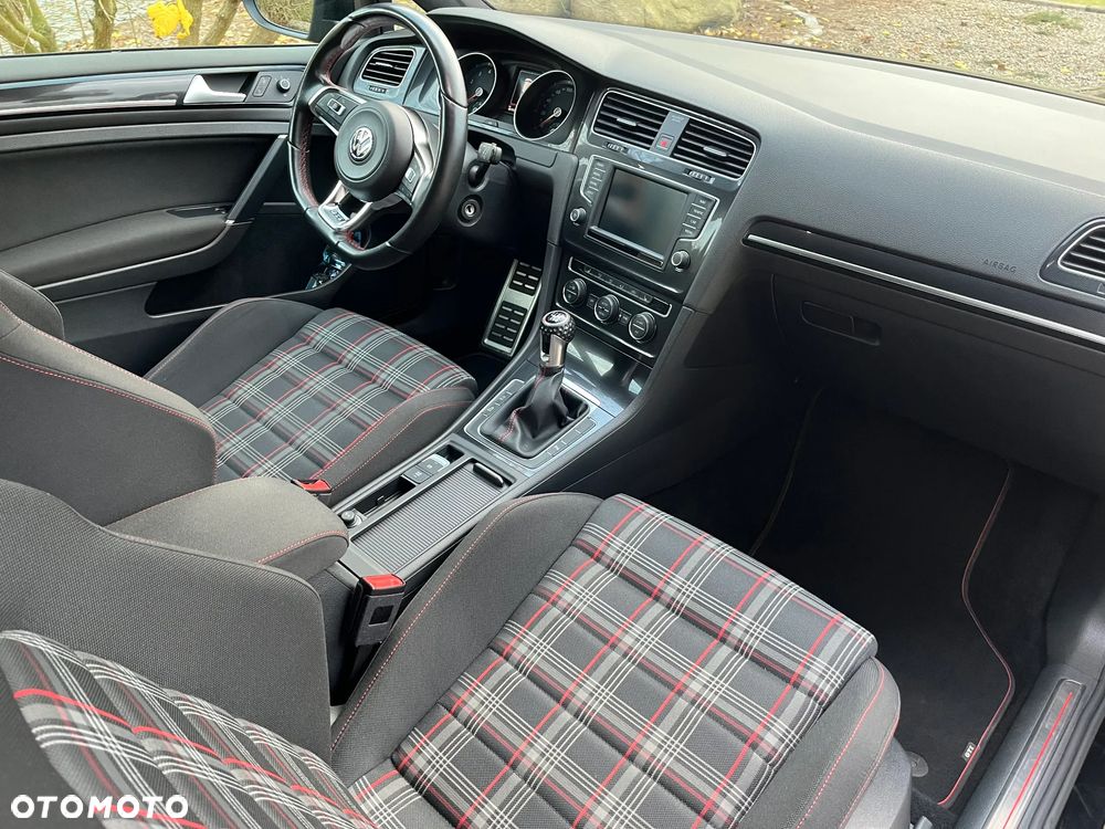 Volkswagen Golf 2.0 TSI BMT GTI Performance - 9