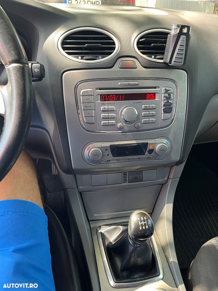Ford Focus 1.8 TDCI Trend - 8