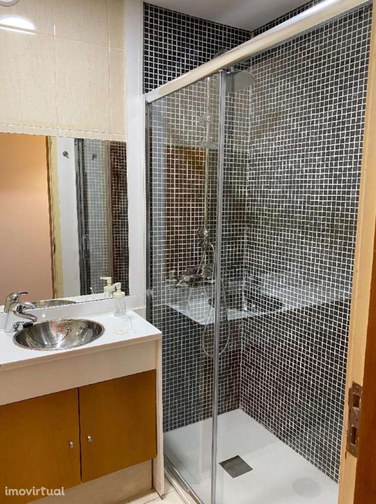 Quarto - localizado em Paranhos Porto - Grande imagem: 5/8