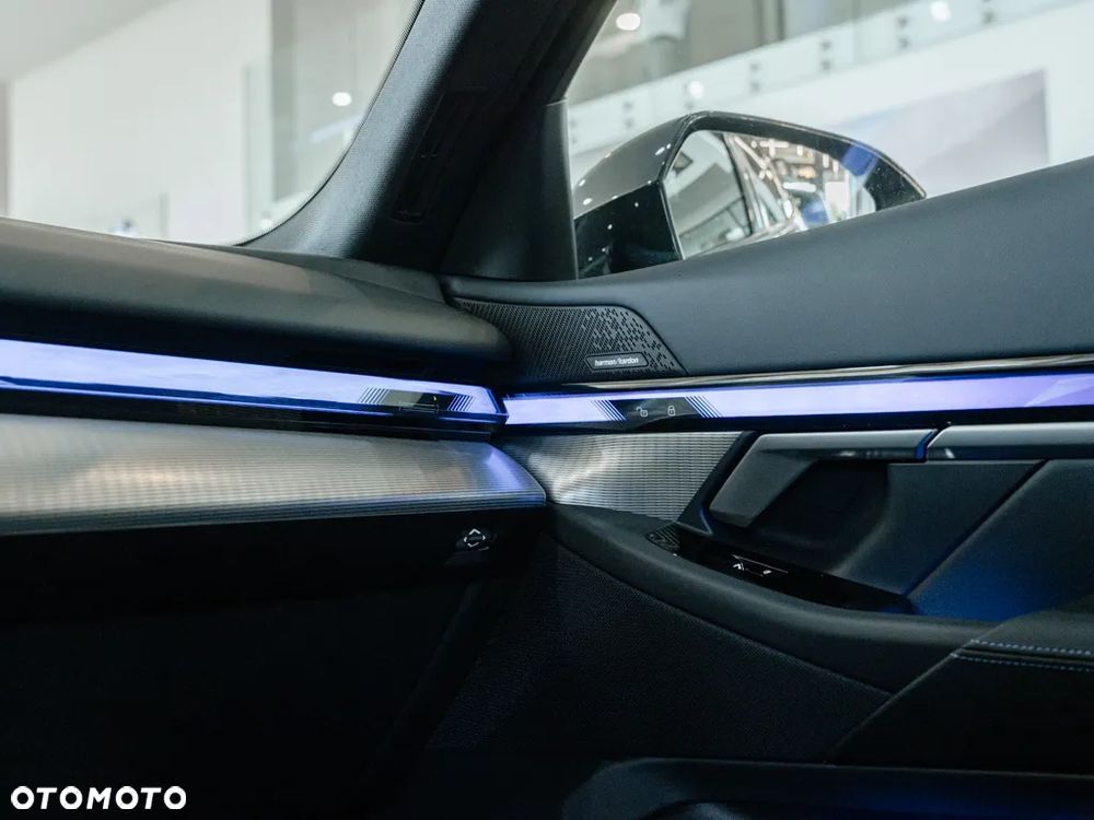 BMW Seria 5 520i - 16