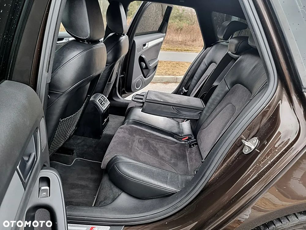 Audi A4 Avant 2.0 TDI DPF S line Sportpaket - 8