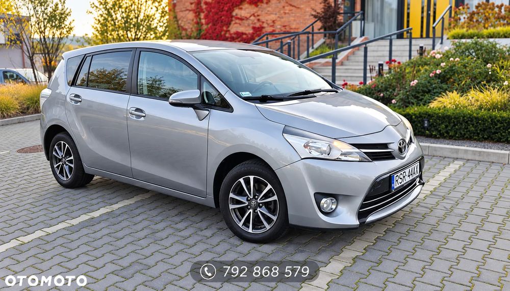 Toyota Verso - 16
