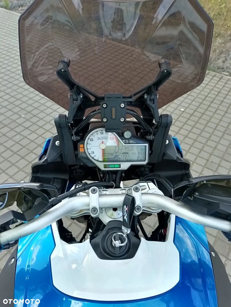 BMW XR - 8