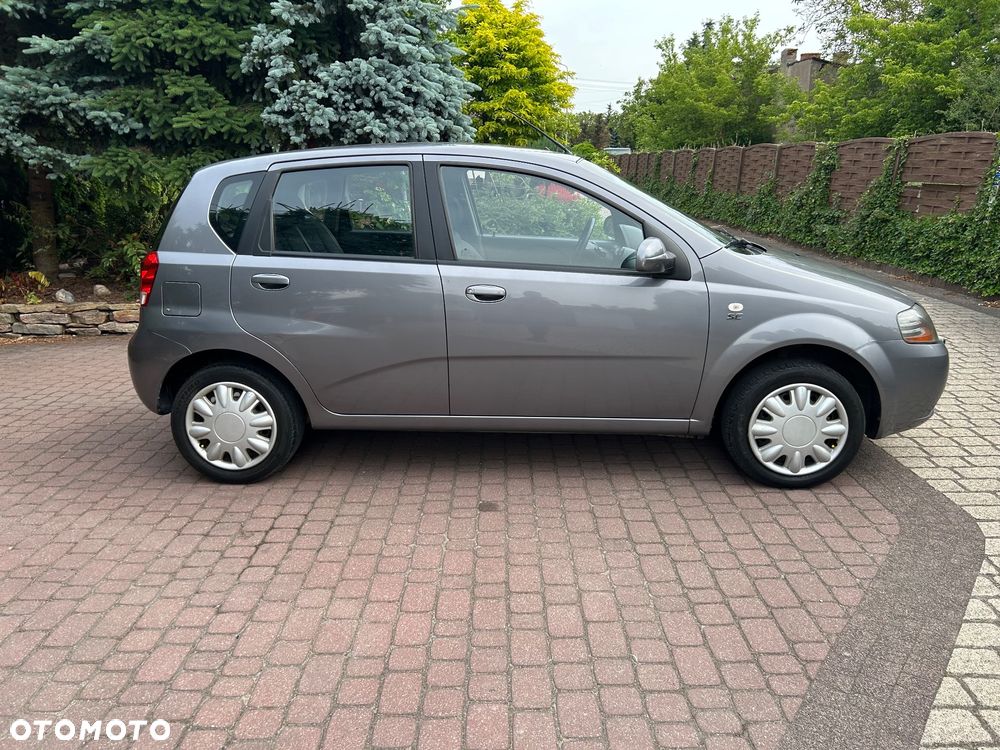 Chevrolet Kalos - 28