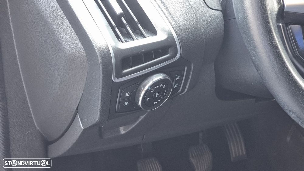 Ford Focus SW 1.6 TDCi Titanium Best - 22