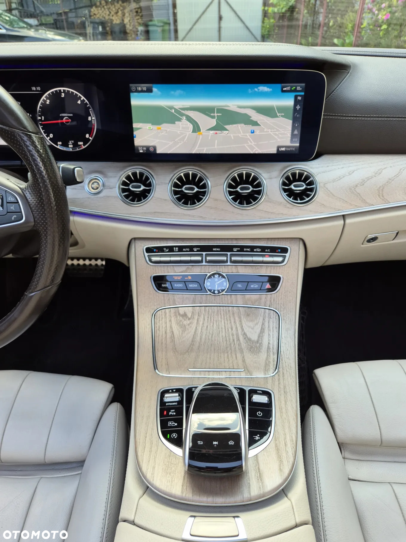 Mercedes-Benz Klasa E 220 d Coupe 9G-TRONIC AMG Line - 24