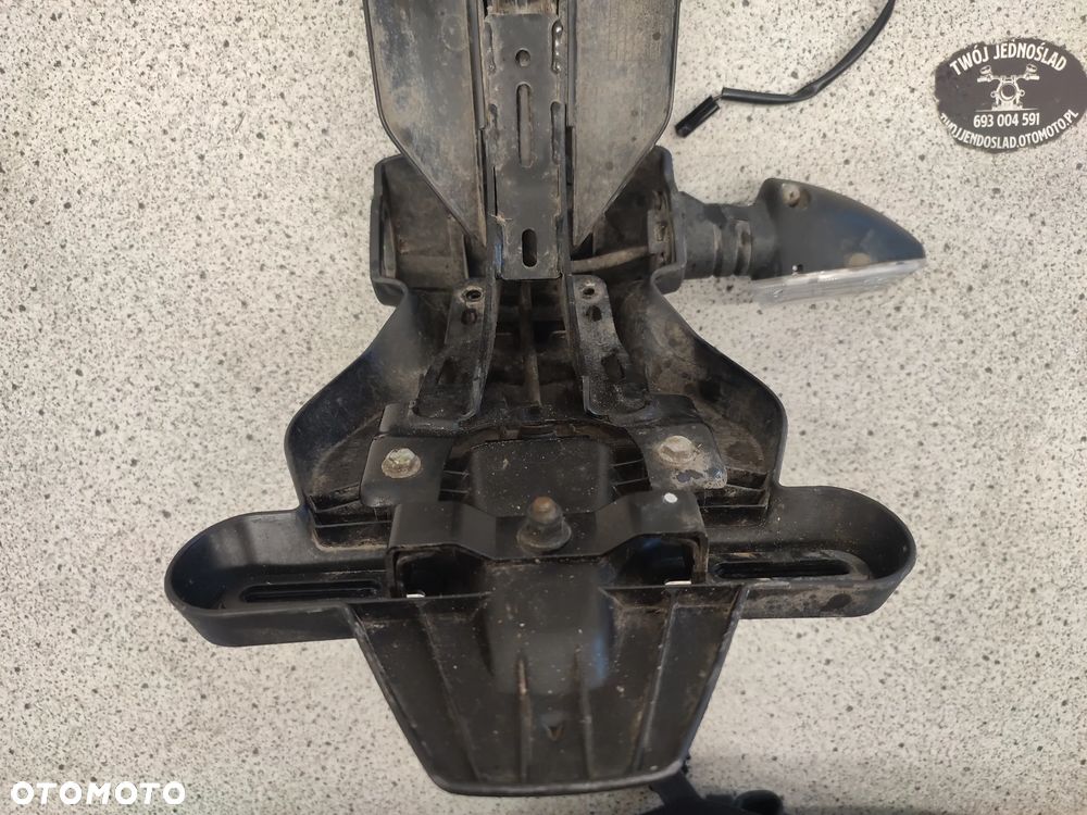 Mocowanie, podświetlanie tablicy rejestracyjnej, ogon, kierukowskaz Yamaha MT125 M 125 R 125 R125 - 14