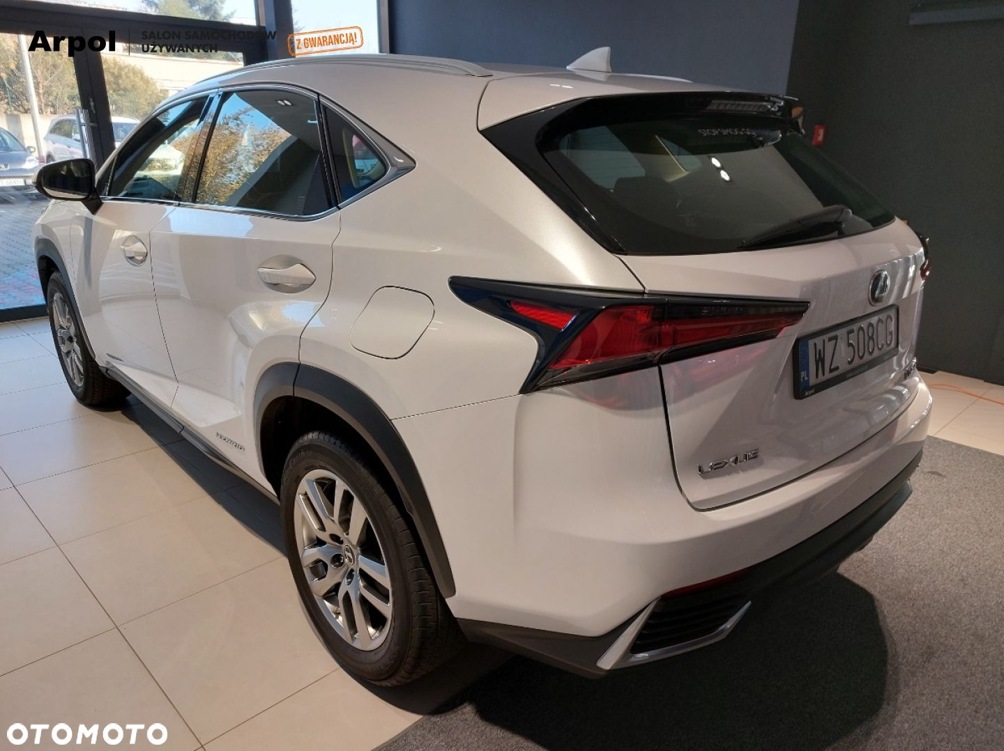 Lexus NX 300h Elegance AWD - 6