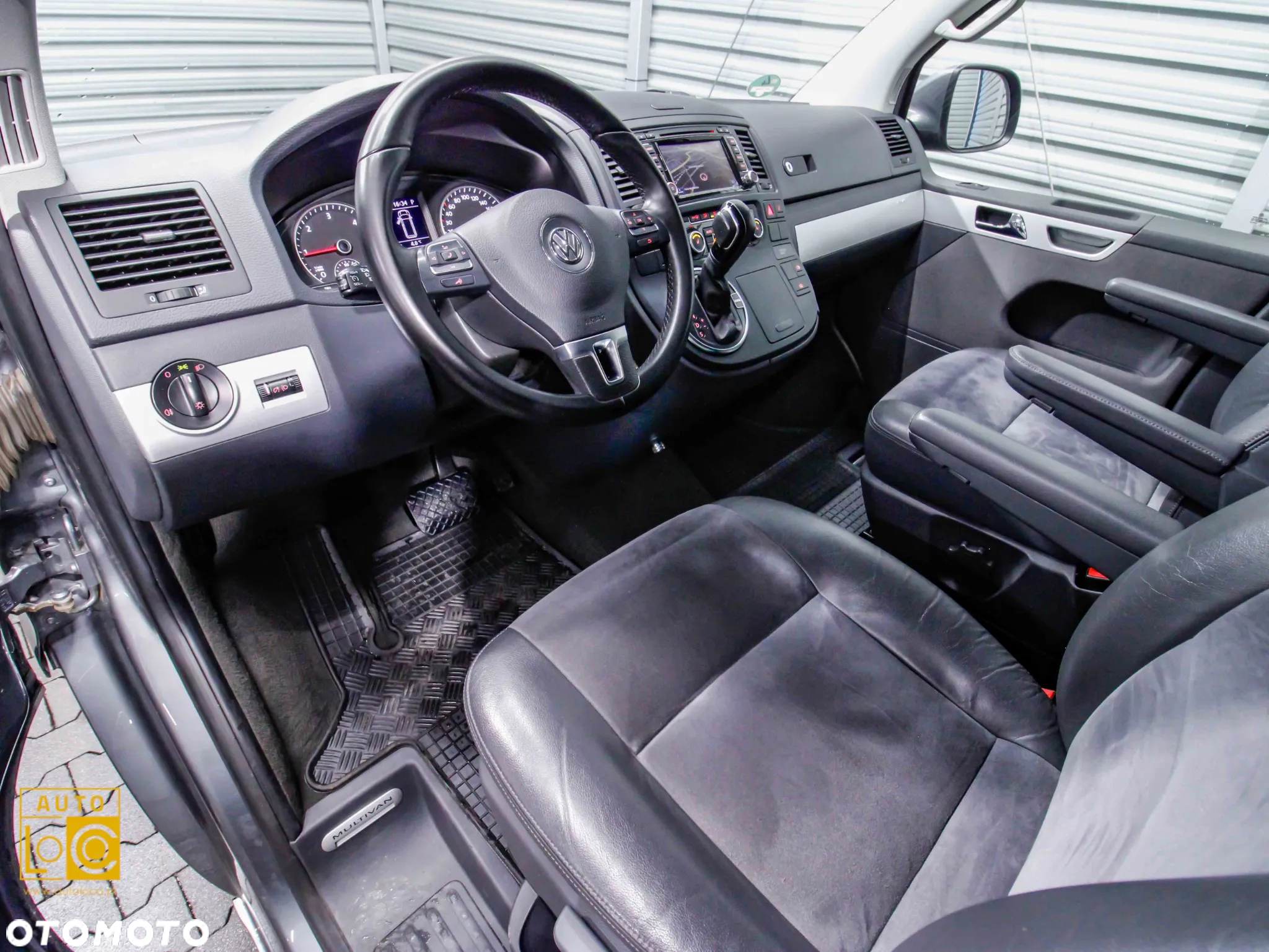 Volkswagen Multivan 2.0 BiTDI L2 Comfortline DSG - 18