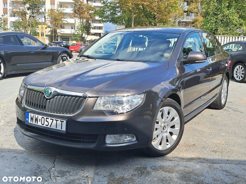 Skoda Superb 2010 photo 3