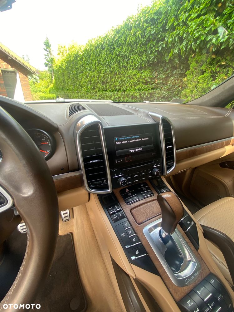 Porsche Cayenne Turbo - 25