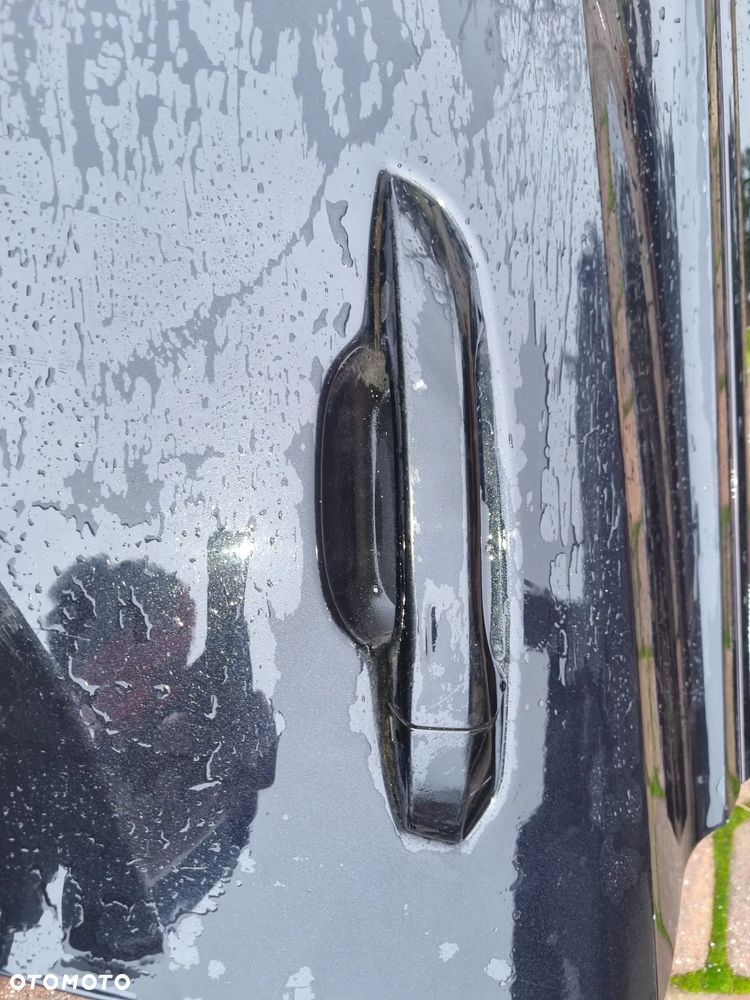 DRZWI AUDI Q8 LEWY TYŁ LC9X