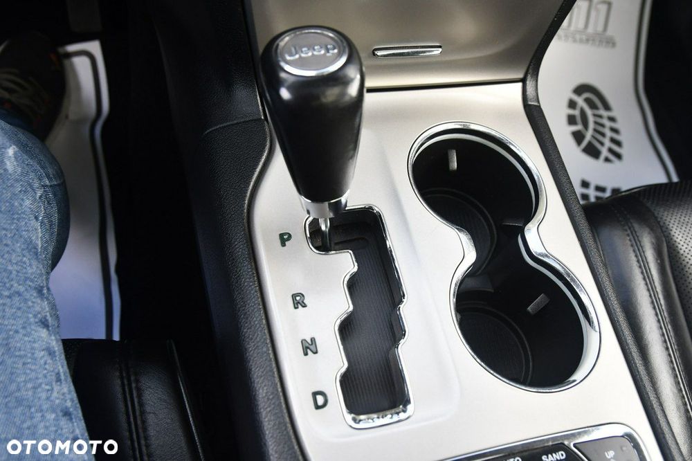 Jeep Grand Cherokee - 35