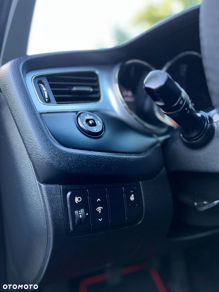 Kia Ceed 1.6 GDI Platinum Edition - 31