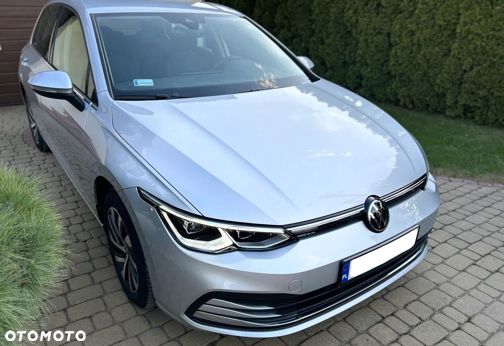 Volkswagen Golf - 6
