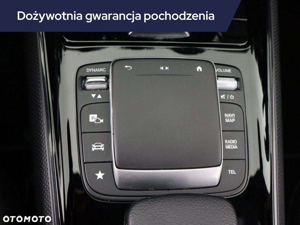 Mercedes-Benz GLA - 21