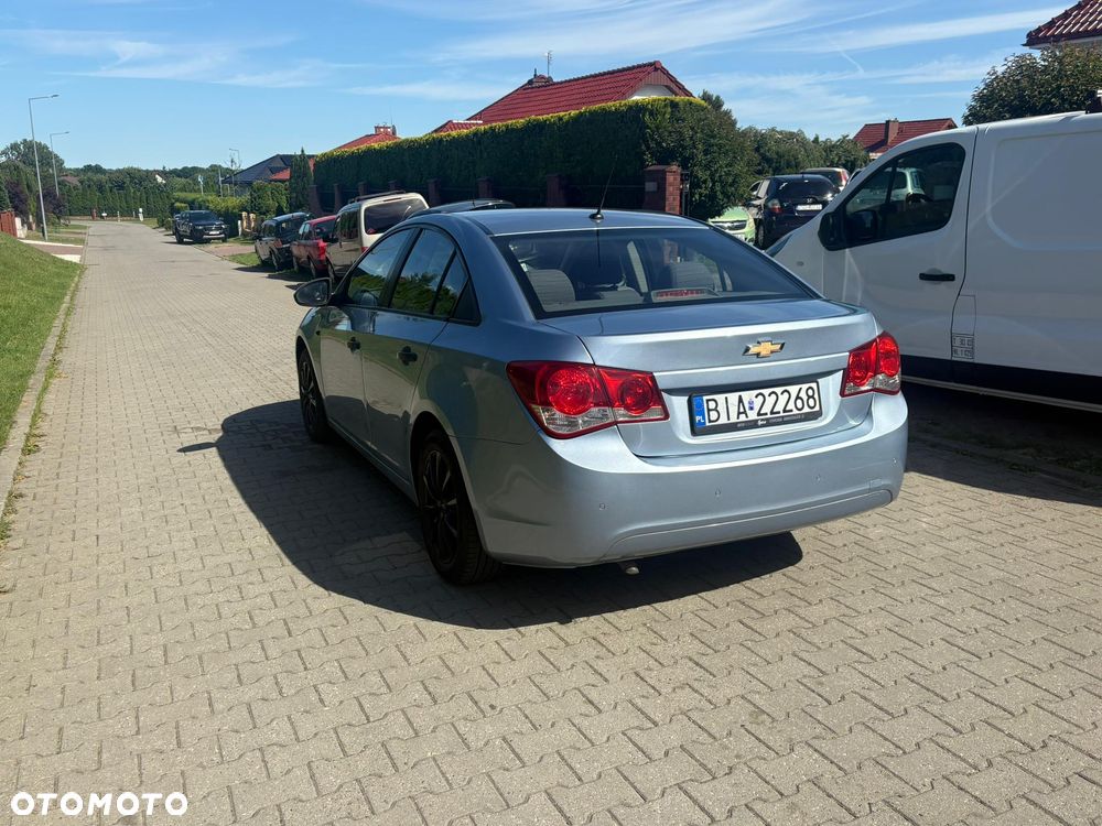 Chevrolet Cruze - 8