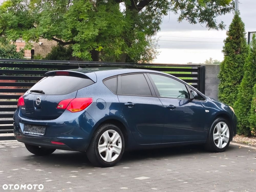 Opel Astra 1.6 Exklusiv - 20