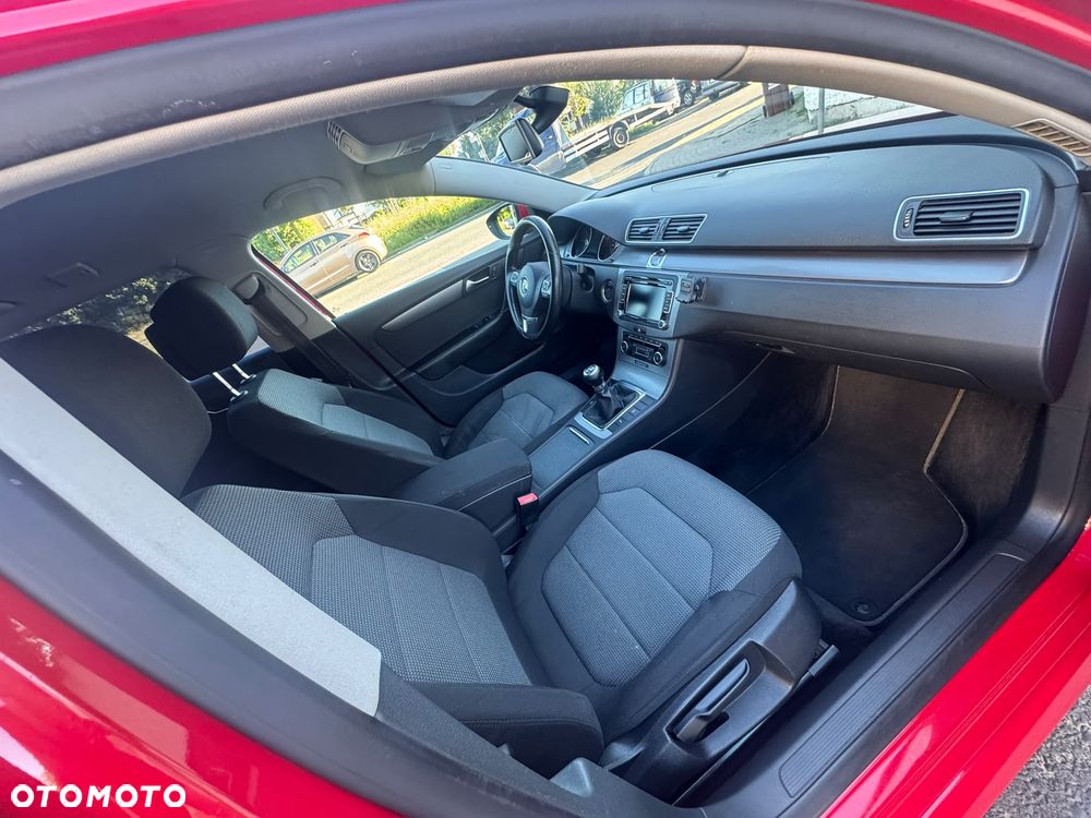 Volkswagen Passat 2.0 TDI BlueMotion Technology Comfortline - 5