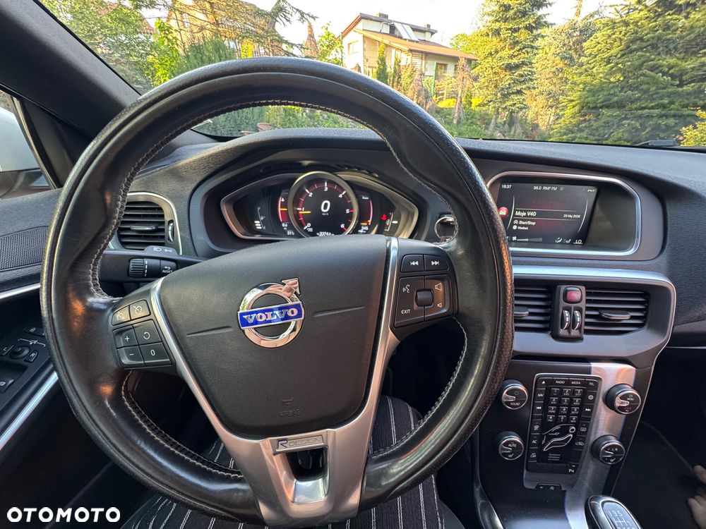 Volvo V40 D2 Drive-E R-Design Momentum - 13