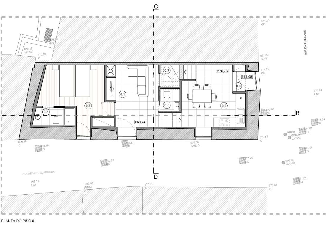 Moradia para Restaurar, Miranda do Douro - Grande imagem: 4/14