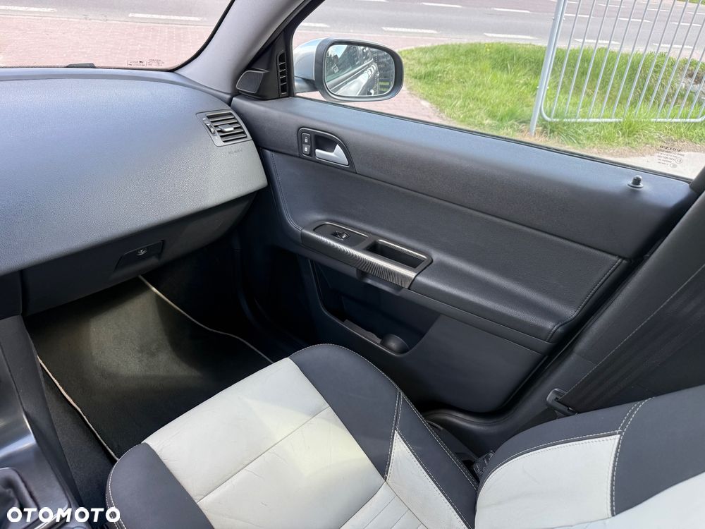 Volvo S40 2.0 RDesign Pro Edition - 21