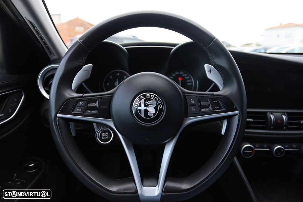 Alfa Romeo Giulia 2.2 D Super AT8 - 13