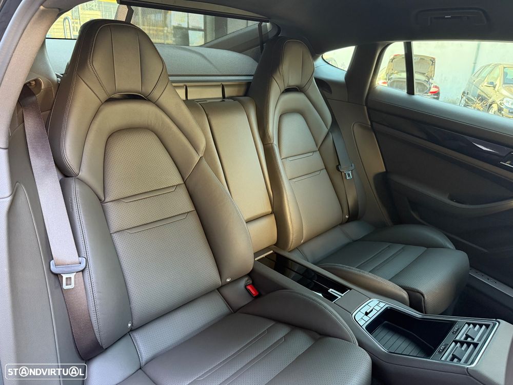 Porsche Panamera 4 E-Hybrid Executive - 16