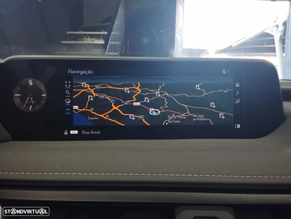 Lexus UX 300e Executive+ - 38