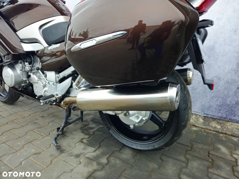 Yamaha FJR - 22