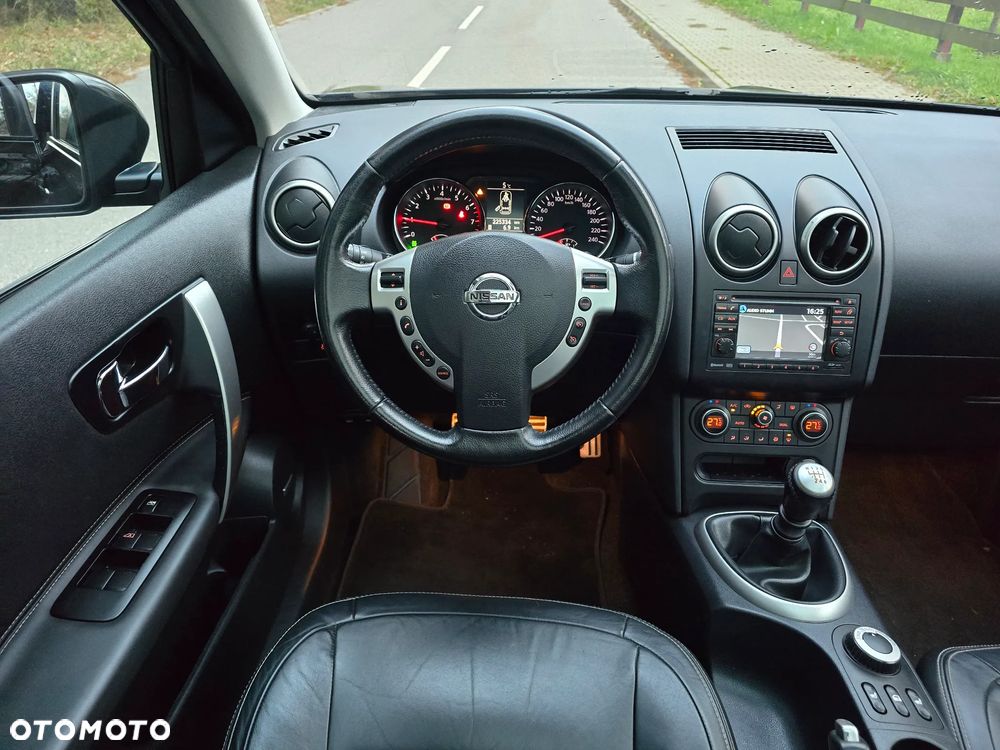 Nissan Qashqai 2.0 4x4 Tekna - 5