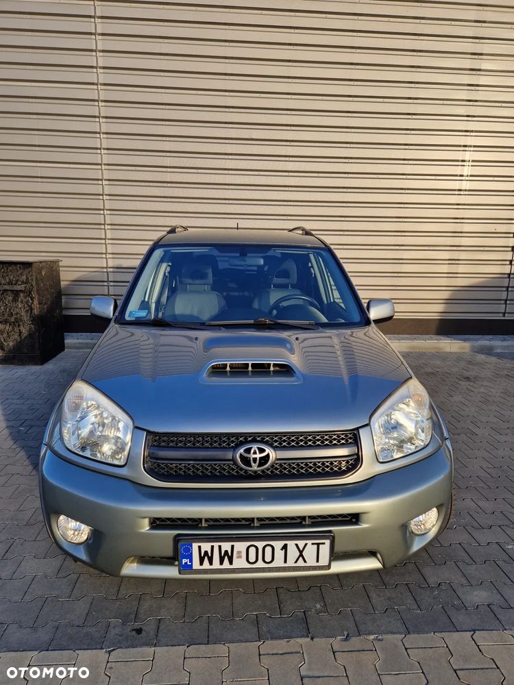 Toyota RAV4 2.0 D-4D 4x4 - 4