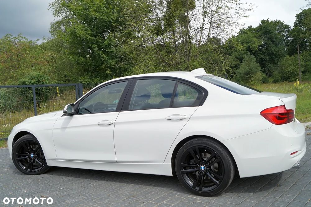 BMW Seria 3 318d Edition M Sport Shadow - 3