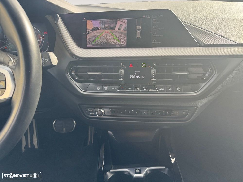 BMW 116 d Pack Desportivo M Auto - 11