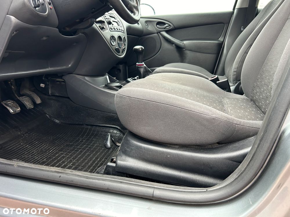 Ford Focus 1.6 Comfort X / 100 - 14