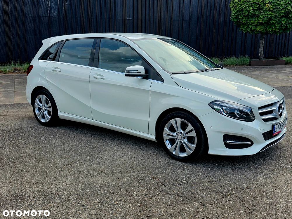Mercedes-Benz Klasa B 200 UrbanStyle Edition - 11