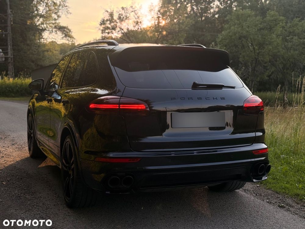 Porsche Cayenne Turbo - 6