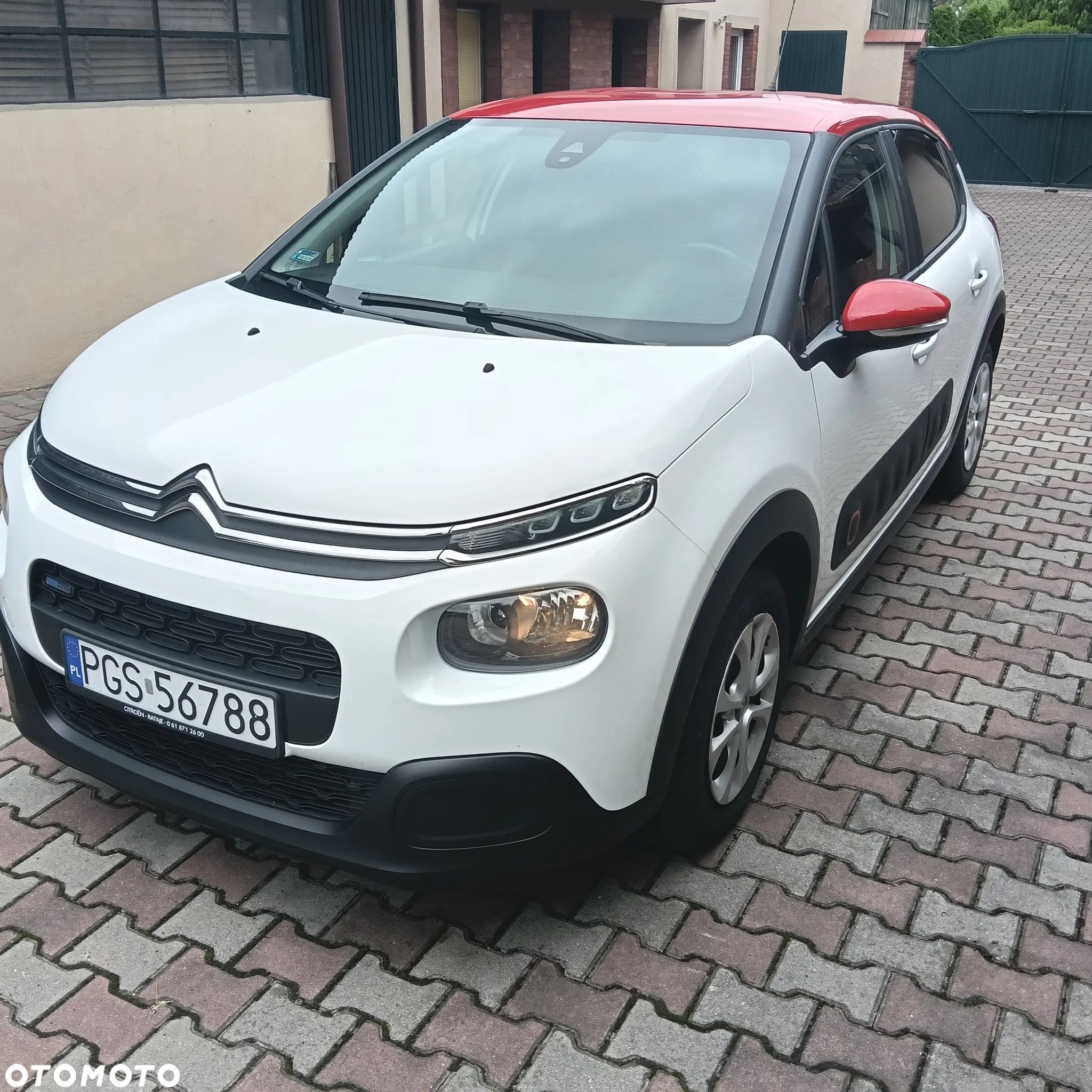 Citroën C3 1.2 PureTech Shine - 1