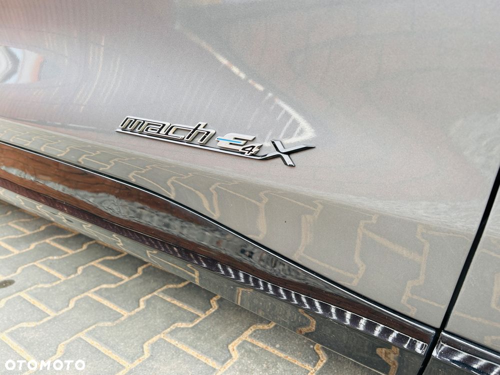 Ford Mustang Mach-E - 6