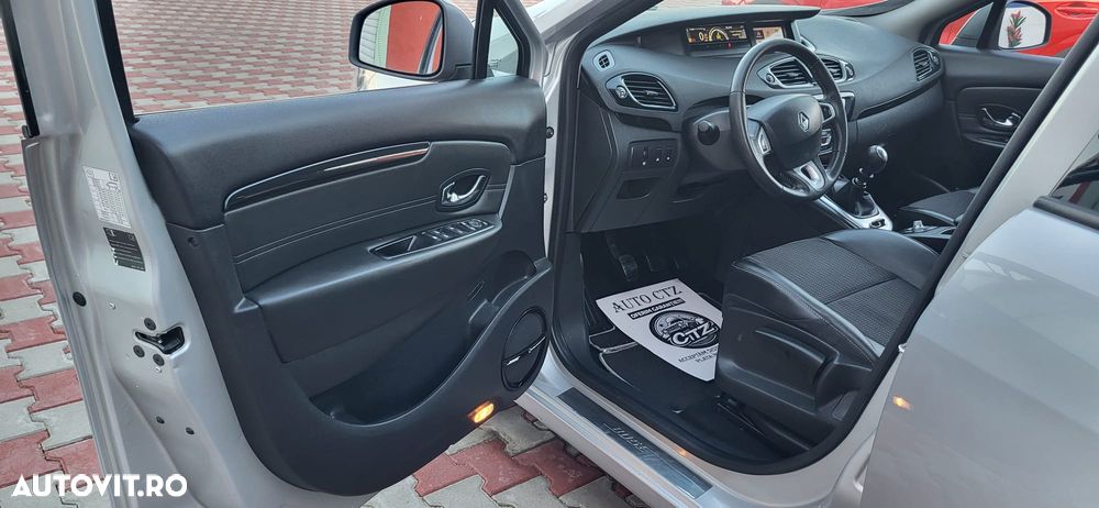 Renault Grand Scenic - 15