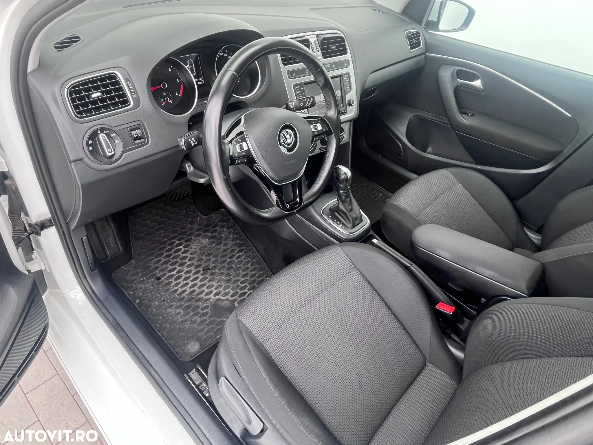 Volkswagen Polo 1.4 TDI CR BMT DSG Comfortline - 10