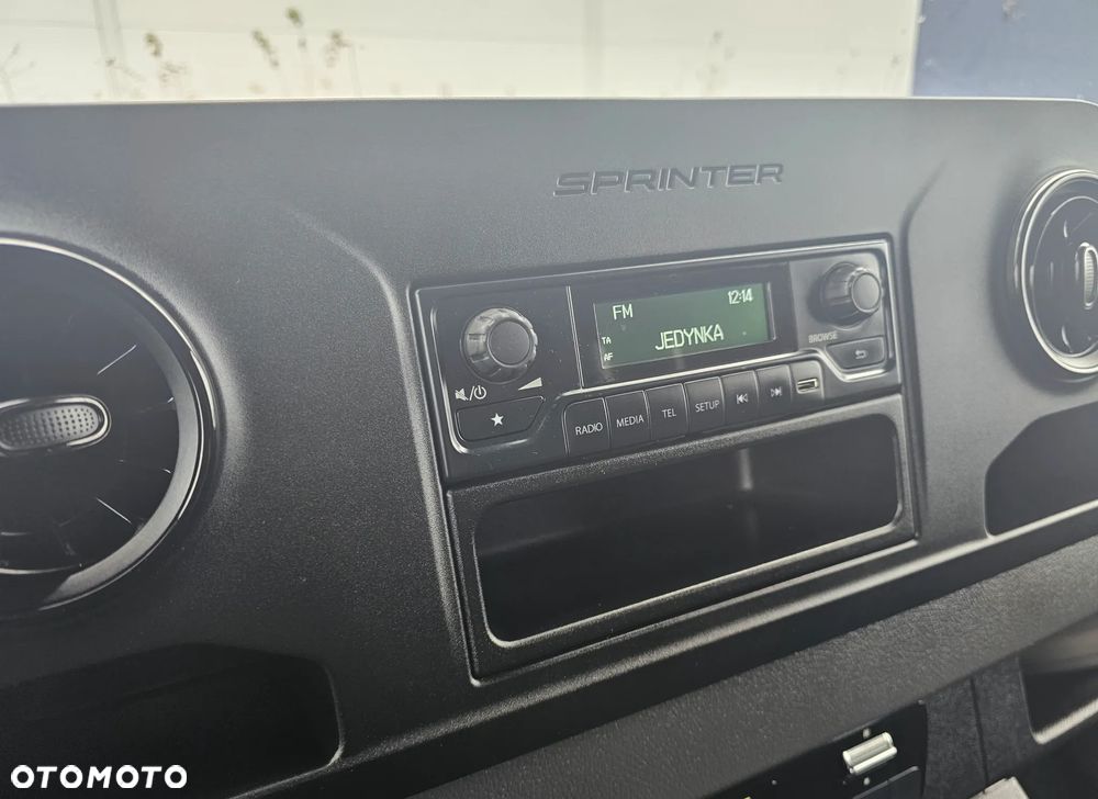 Mercedes-Benz SPRINTER - 12