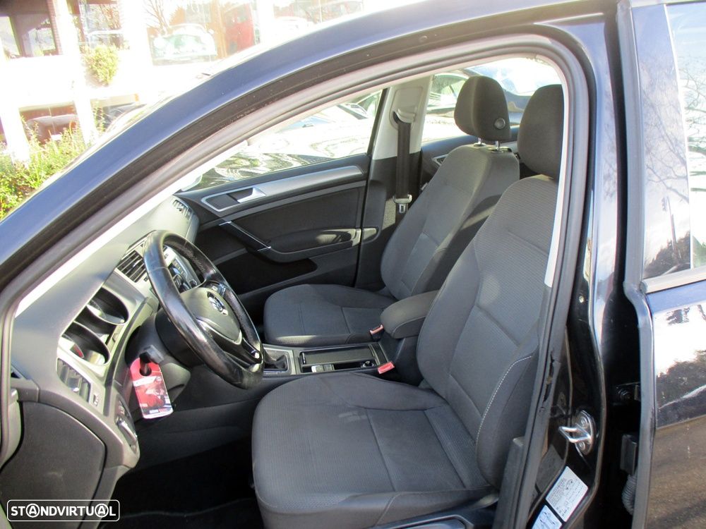 VW Golf 1.6 TDi BlueMotion Confortline - 13